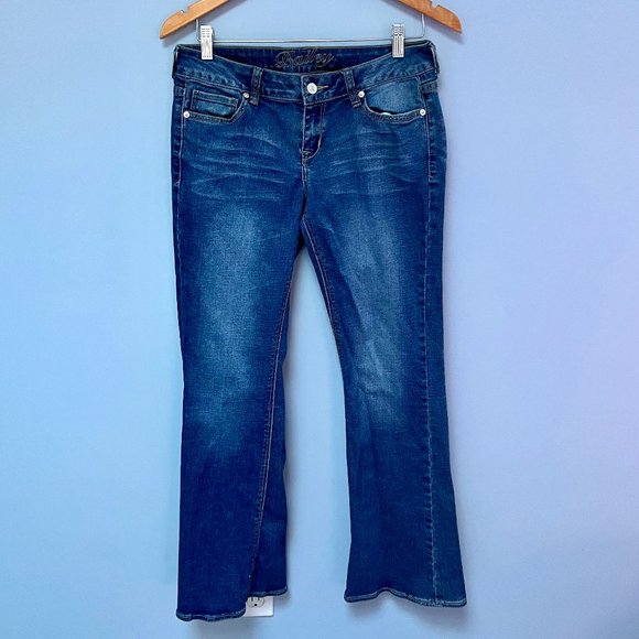 dELiA*s Bailey Jean Bootcut Distressed Size 7/8 - Picture 1 of 12